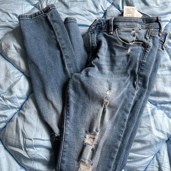 Abercrombie Distressed Skinny Jeans Size 2 Short VGUC - Picture 1 of 3